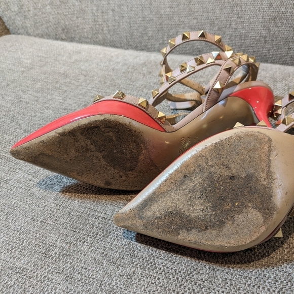 Valentino Garavani Rockstud Accents Patent Leather Slingback Pumps - Picture 8 of 16